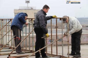 В Запорожье начали приготовления к демонтажу крупнейшего памятника Ленину (ФОТО)