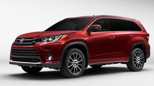 Toyota покажет новое лицо Highlander (ФОТО)