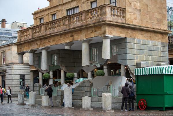 Летающий дом в центре Лондона (ФОТО)