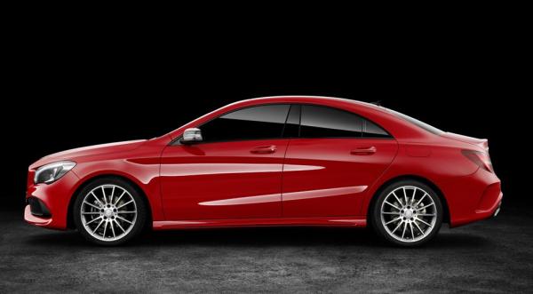 Компания Mercedes показала обновленные седан и универсал CLA (ФОТО)