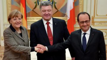 Олланд и Меркель встретятся в четверг с Порошенко