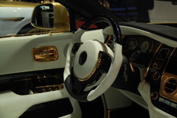 Сплошная роскошь. Как выглядит купе Rolls-Royce Wraith от Mansory (ФОТО)