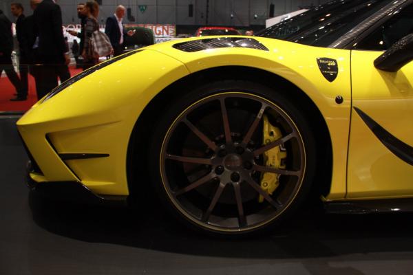 Ателье Mansory показало "заряженный" суперкар Ferrari 4XX Siracusa (ФОТО)