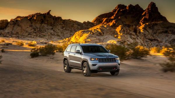 В Сети появились первые снимки новой модификации Jeep Grand Cherokee (ФОТО)