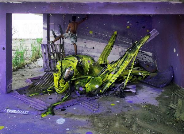  Художник превращает мусор в потрясающие скульптуры (ФОТО)
