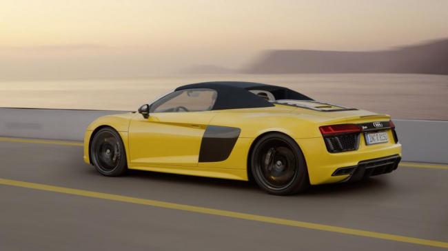 В Нью-Йорке представили Spyder-версию Audi R8 (ФОТО)