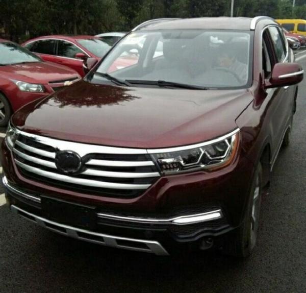 Китайцы создали недорогого конкурента для Toyota Highlander (ФОТО)