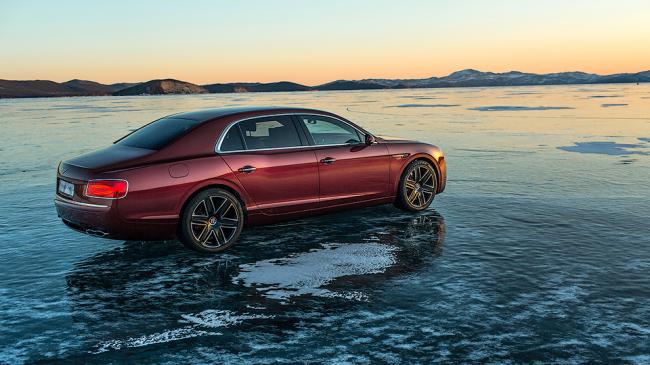 Bentley Flying Spur установил рекорд максимальной средней скорости (ФОТО)