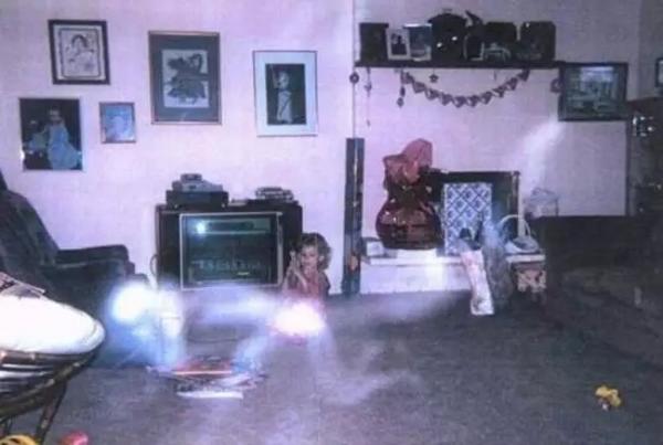 Не верите в призраков? Эти 10 снимков заставят вас передумать (ФОТО) Не верите в призраков? Эти 10 снимков заставят вас передумать (ФОТО)