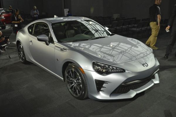 Компания Toyota представила обновленное купе GT 86 (ФОТО)