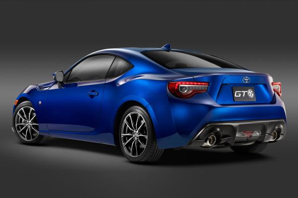 Компания Toyota представила обновленное купе GT 86 (ФОТО)