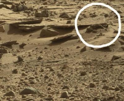 На Марсе обнаружено тело мертвого гуманоида (ФОТО)