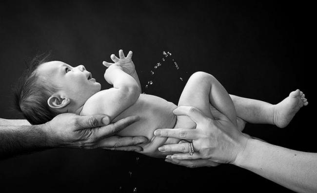 17 младенцев, испортивших идеальную фотосессию своих родителей (ФОТО)