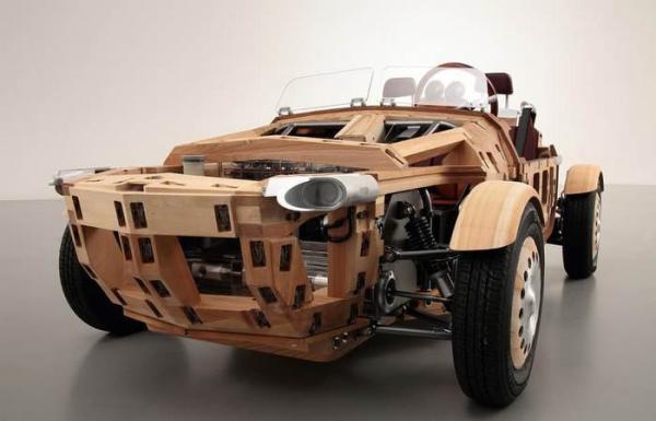 Компания Toyota представила самый странный автомобиль в истории марки (ФОТО)