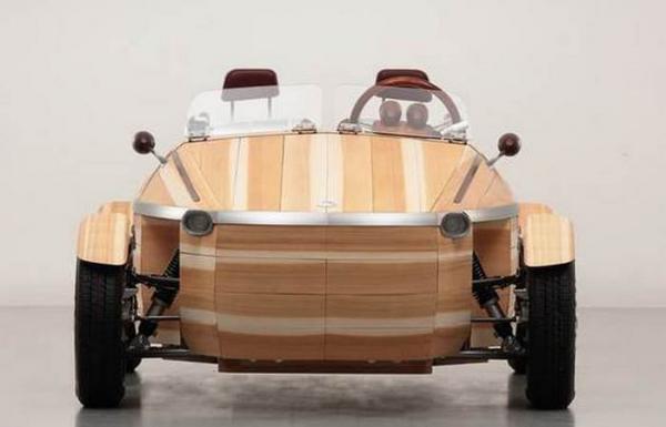 Компания Toyota представила самый странный автомобиль в истории марки (ФОТО)
