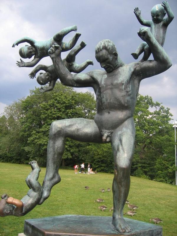 15 самых нелепых статуй со всего мира (ФОТО)