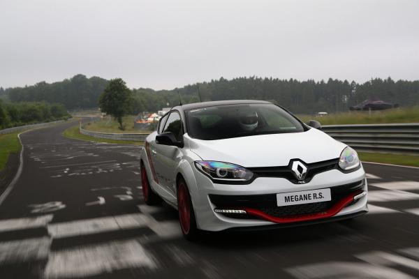 Renault рассекретил характеристики нового хот-хэтча Megane RS (ФОТО)