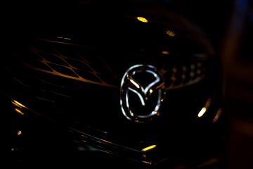 Mazda обнародовала новые снимки кроссовера CX-4 (ФОТО)