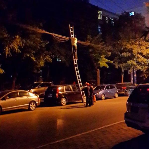 15 людей, которые не знают, что такое техника безопасности (ФОТО)