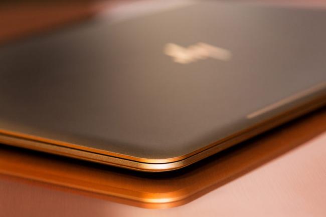Компания HP представила «убийцу» MacBook (ФОТО)