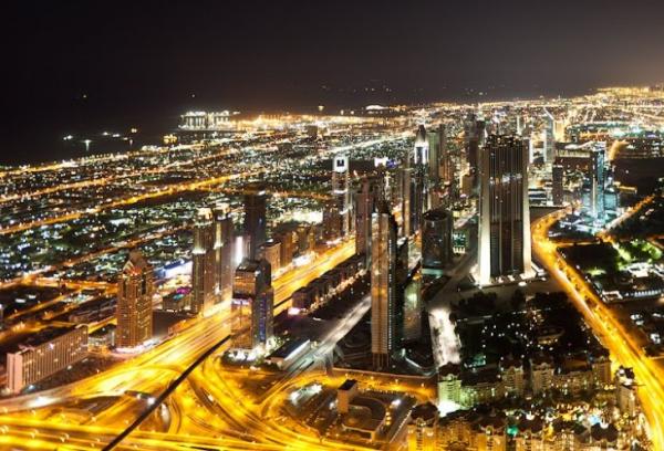 Красоты Ближнего Востока: огни ночного Дубая (ФОТО)