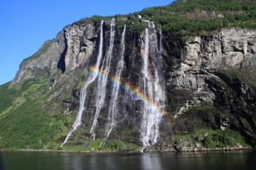 Чудеса природы: водопад Семь сестер в Норвегии (ФОТО)