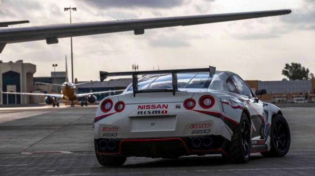 Nissan GT-R Nismo установил мировой рекорд (ФОТО)