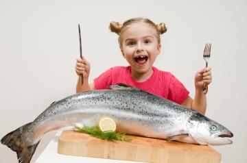 Ученые: жирная рыба снижает риск развития астмы у детей