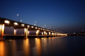 Жемчужина Сеула - мост с фонтаном Банпо (ФОТО)