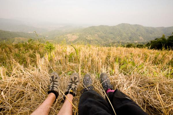 Путешествующие ноги. Удивительные работы британского фотографа (ФОТО)
