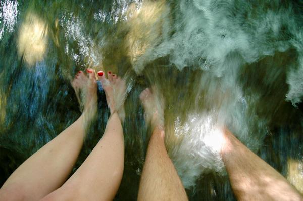 Путешествующие ноги. Удивительные работы британского фотографа (ФОТО)