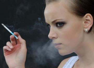 Курение может привести к серьезным проблемам со зрением