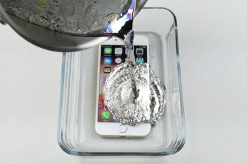 iPhone 6s не прошел тест на прочность расплавленным металлом (ВИДЕО)