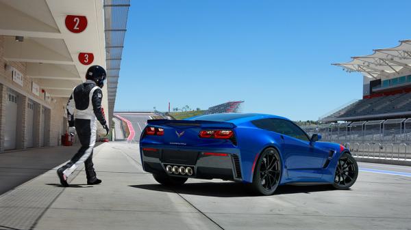 Chevrolet объявил стоимость роскошного суперкара Corvette Grand Sport (ФОТО)