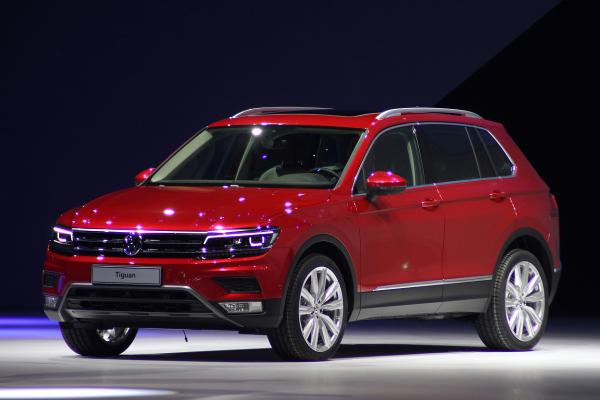 Volkswagen запускает продажи обновленного кроссовера Tiguan (ФОТО)
