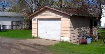 Семейная пара превратила старый гараж в уютный домик (ФОТО)
