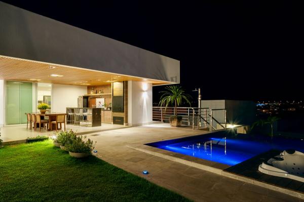 Современный дизайн дома в Бразилии (ФОТО)