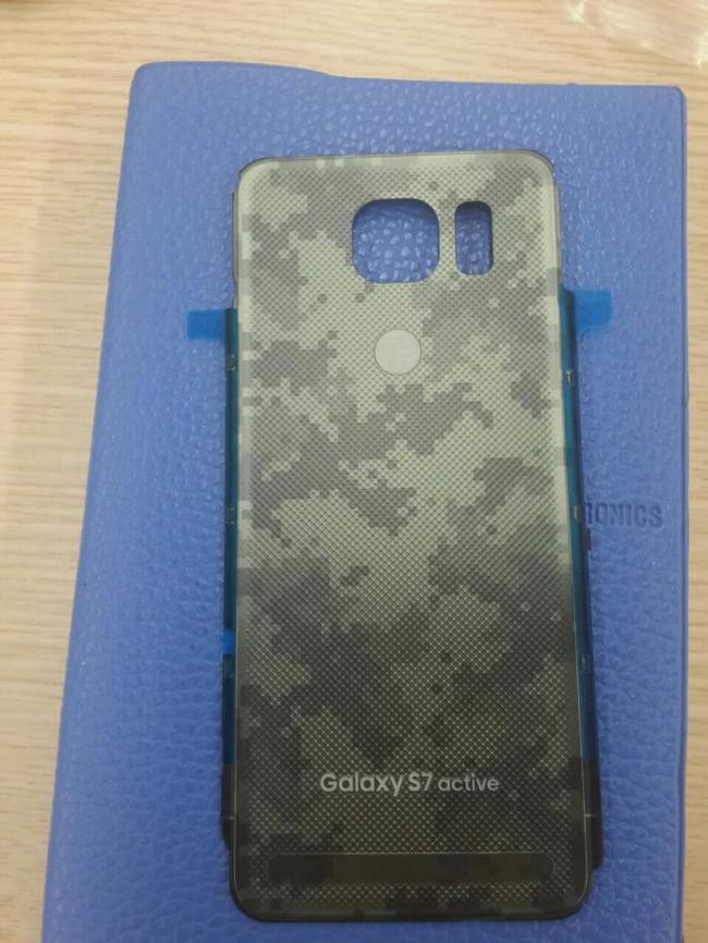 В Сети появились «живые» снимки Galaxy S7 Active (ФОТО)