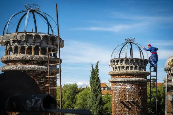 88-летний испанец в одиночку строит целый храм собственными руками (ФОТО)