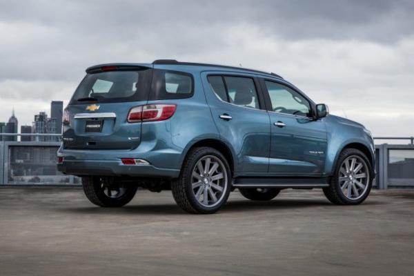 Chevrolet презентовал рестайлинговый кроссовер Trailblazer 2017 (ФОТО)