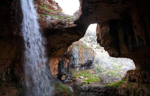 Ливанское чудо природы: трехъярусный водопад (ФОТО)