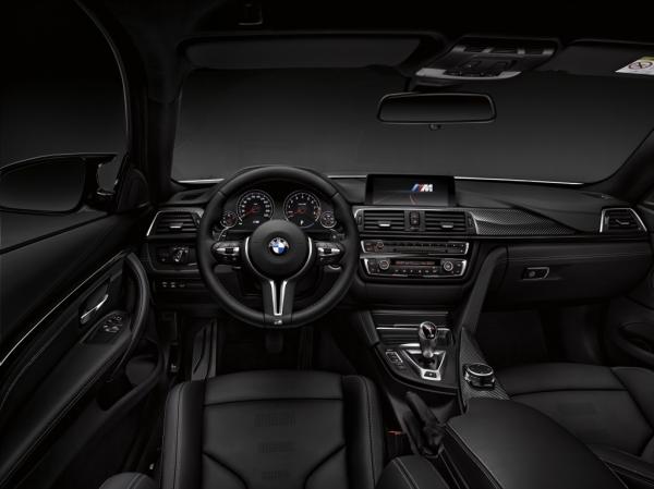 BMW разработала для Испании обновленный спорткар M4 Competition Sport (ФОТО)