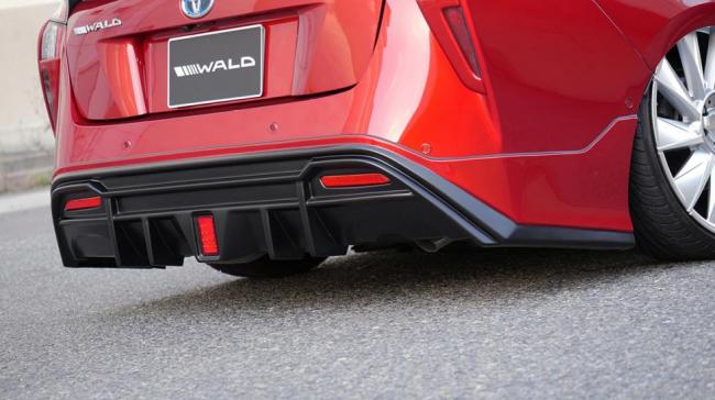 Toyota Prius получила «дикий» мейк-ап от Wald International (ФОТО)