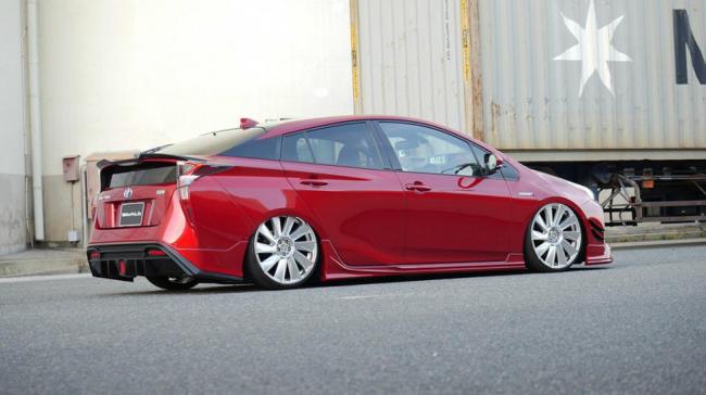 Toyota Prius получила «дикий» мейк-ап от Wald International (ФОТО)