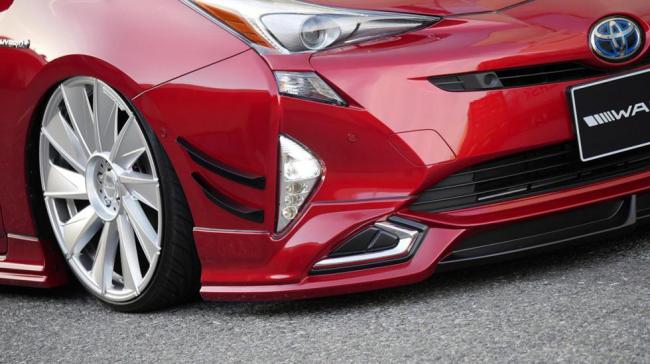 Toyota Prius получила «дикий» мейк-ап от Wald International (ФОТО)