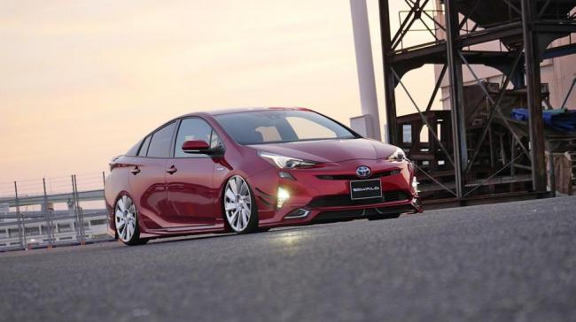 Toyota Prius получила «дикий» мейк-ап от Wald International (ФОТО)