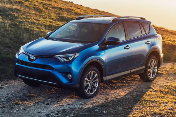 Усовершенствованная Toyota RAV4 не разочаровала своих поклонников (ФОТО)