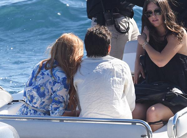 Линдси Лохан отдыхает в Каннах с женихом (ФОТО)