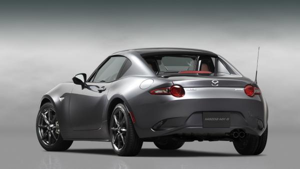 Mazda анонсировала старт продаж родстера MX-5 RF (ФОТО)