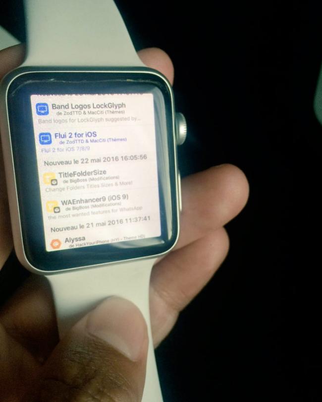 Хакер взломал Apple Watch (ФОТО)